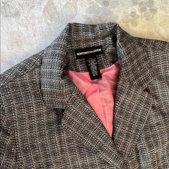 Vintage Norton McNaughton Gray Pink Blazer Matching 2 Piece Suit with Skirt - Picture 3 of 12
